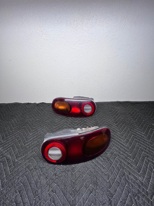 1990–1997 Mazda Miata NA Tail Lights – OEM Left & Right Pair