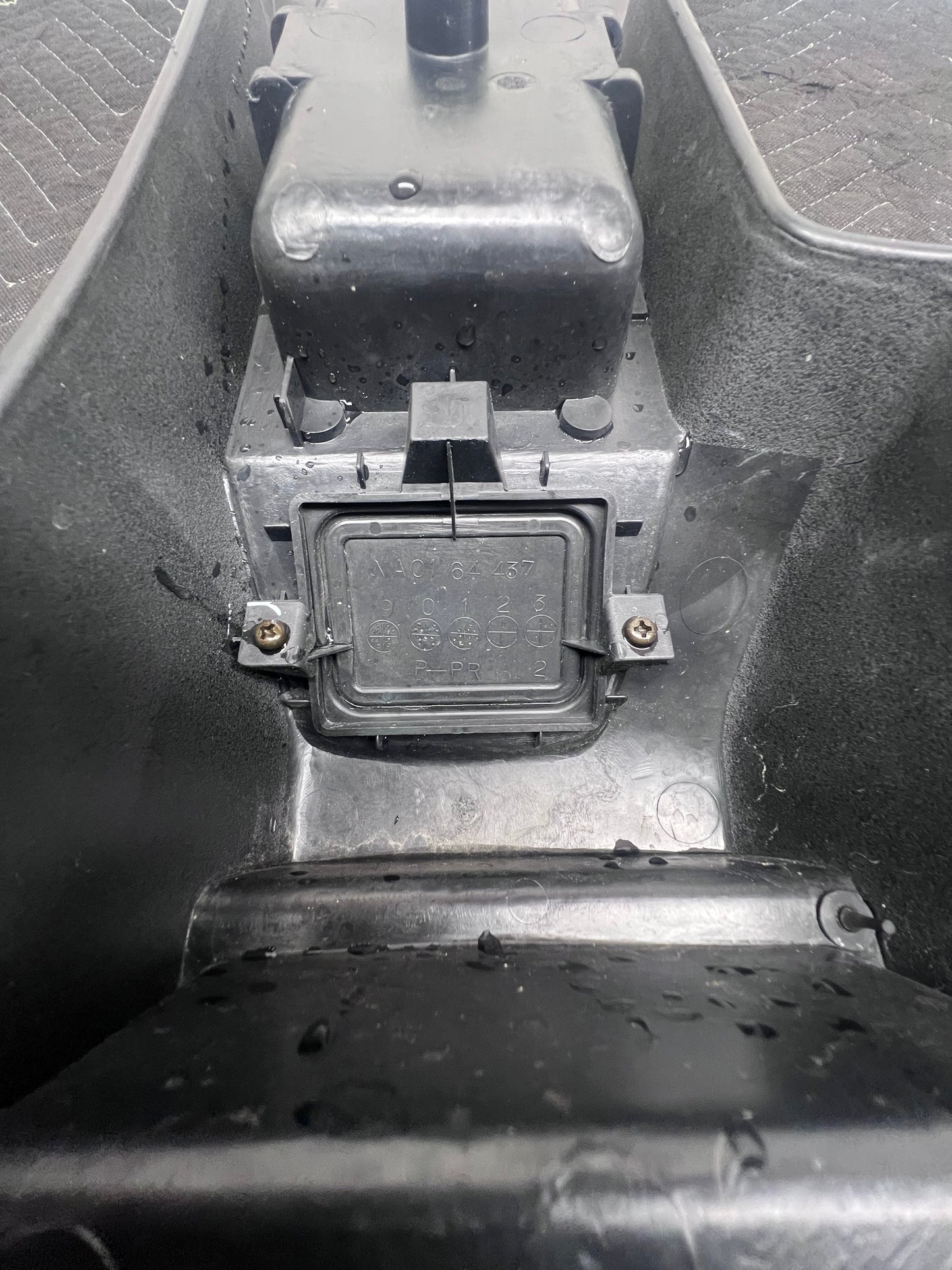1990–1997 Mazda Miata Center Console with Armrest & OEM Switch Delete Plate – NA6/NA8 Black