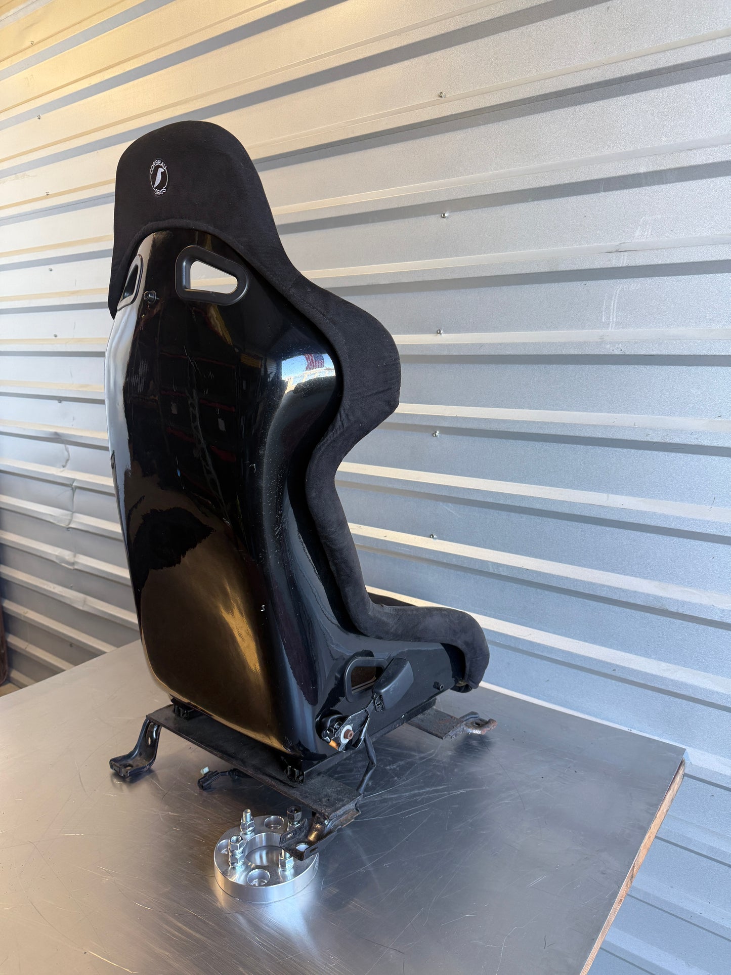 Aftermarket Corbeau Bucket Seat Pair – Universal Fit – Includes Sliders