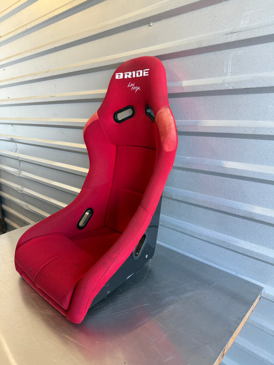 Aftermarket Bride-Style Bucket Seat (Red) – Universal Fit