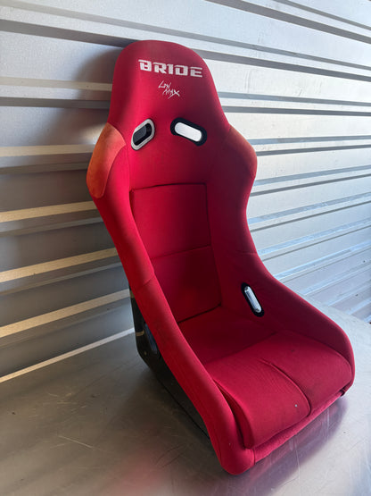 Aftermarket Bride-Style Bucket Seat (Red) – Universal Fit