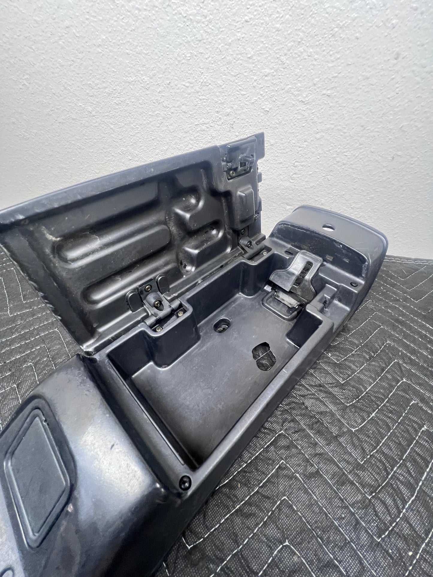 1990–1997 Mazda Miata Center Console with Armrest & OEM Switch Delete Plate – NA6/NA8 Black