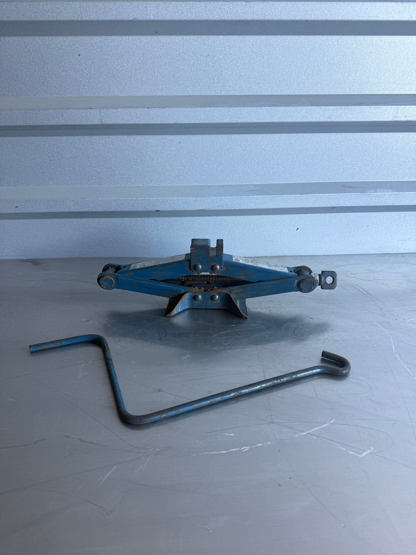 OEM Trunk Jack w/ Handle – 1990–1997 Mazda Miata NA