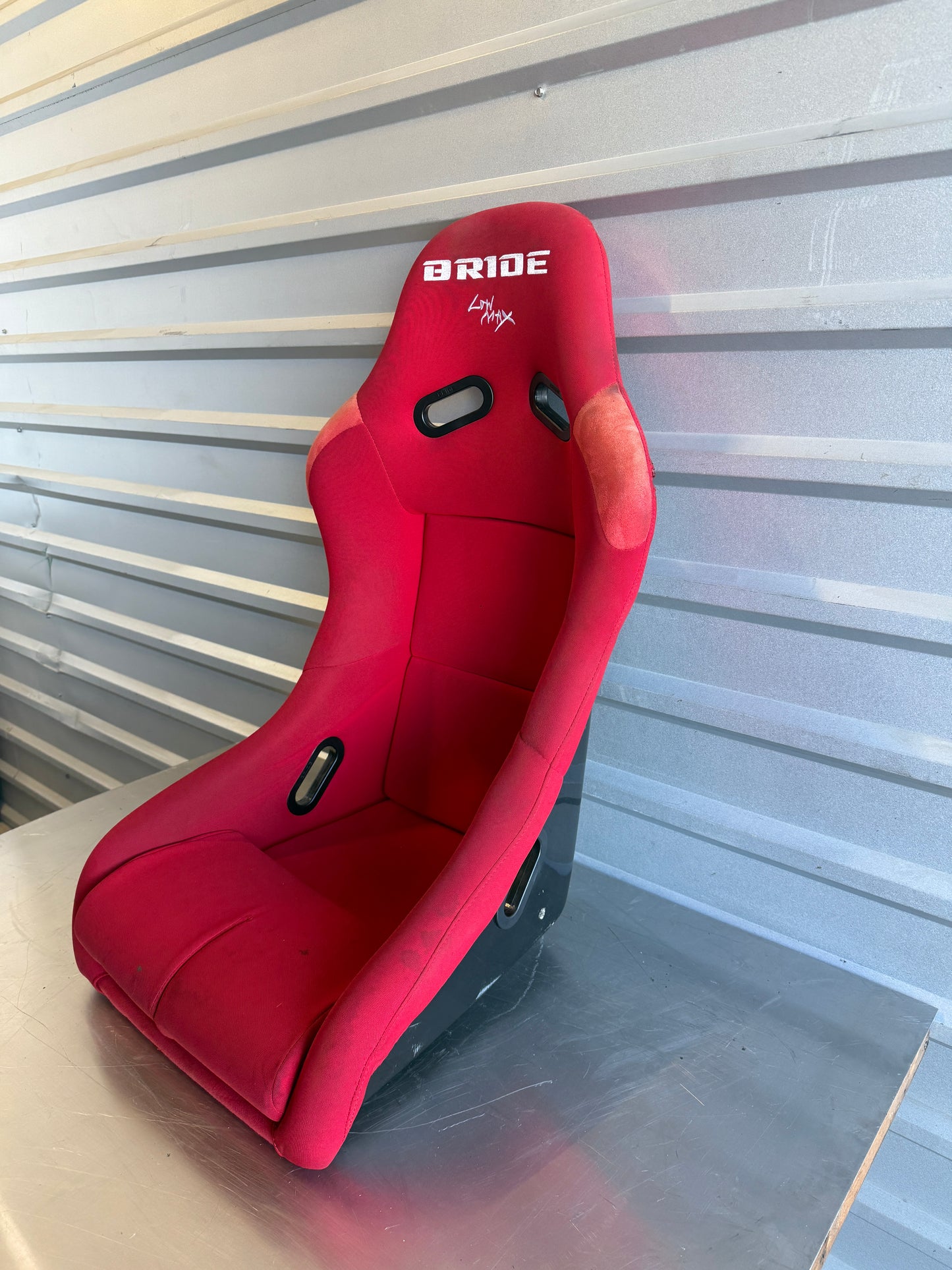Aftermarket Bride-Style Bucket Seat (Red) – Universal Fit