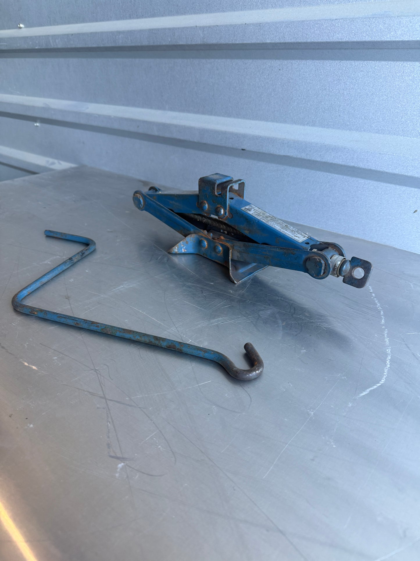 OEM Trunk Jack w/ Handle – 1990–1997 Mazda Miata NA