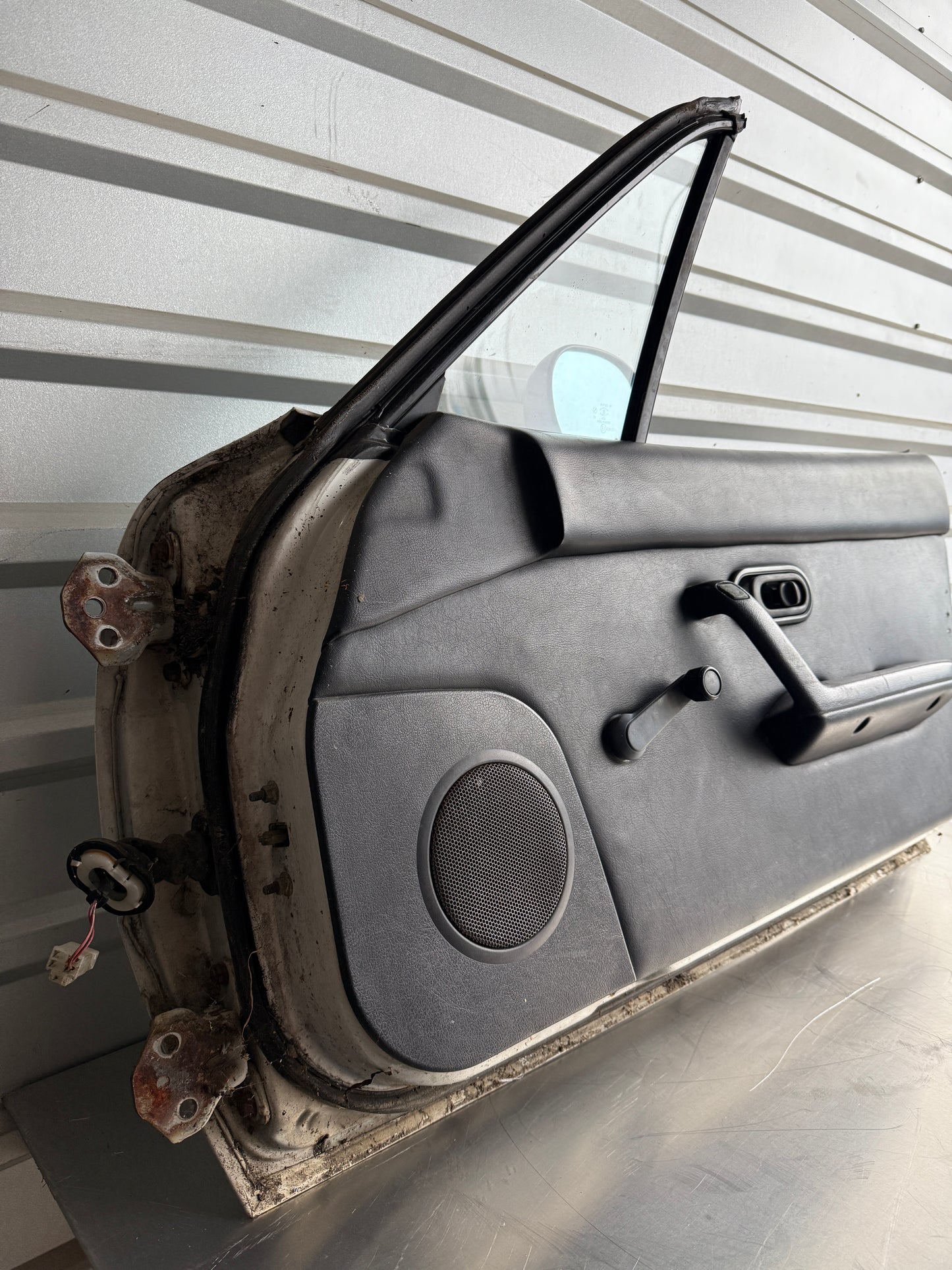 OEM White Passenger Side Door Assembly – 1990–1997 Mazda Miata NA