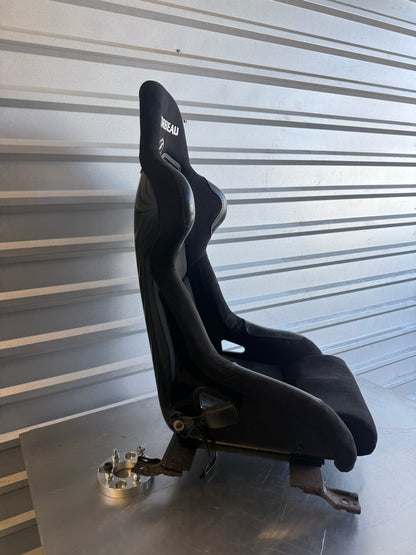 Aftermarket Corbeau Bucket Seat Pair – Universal Fit – Includes Sliders