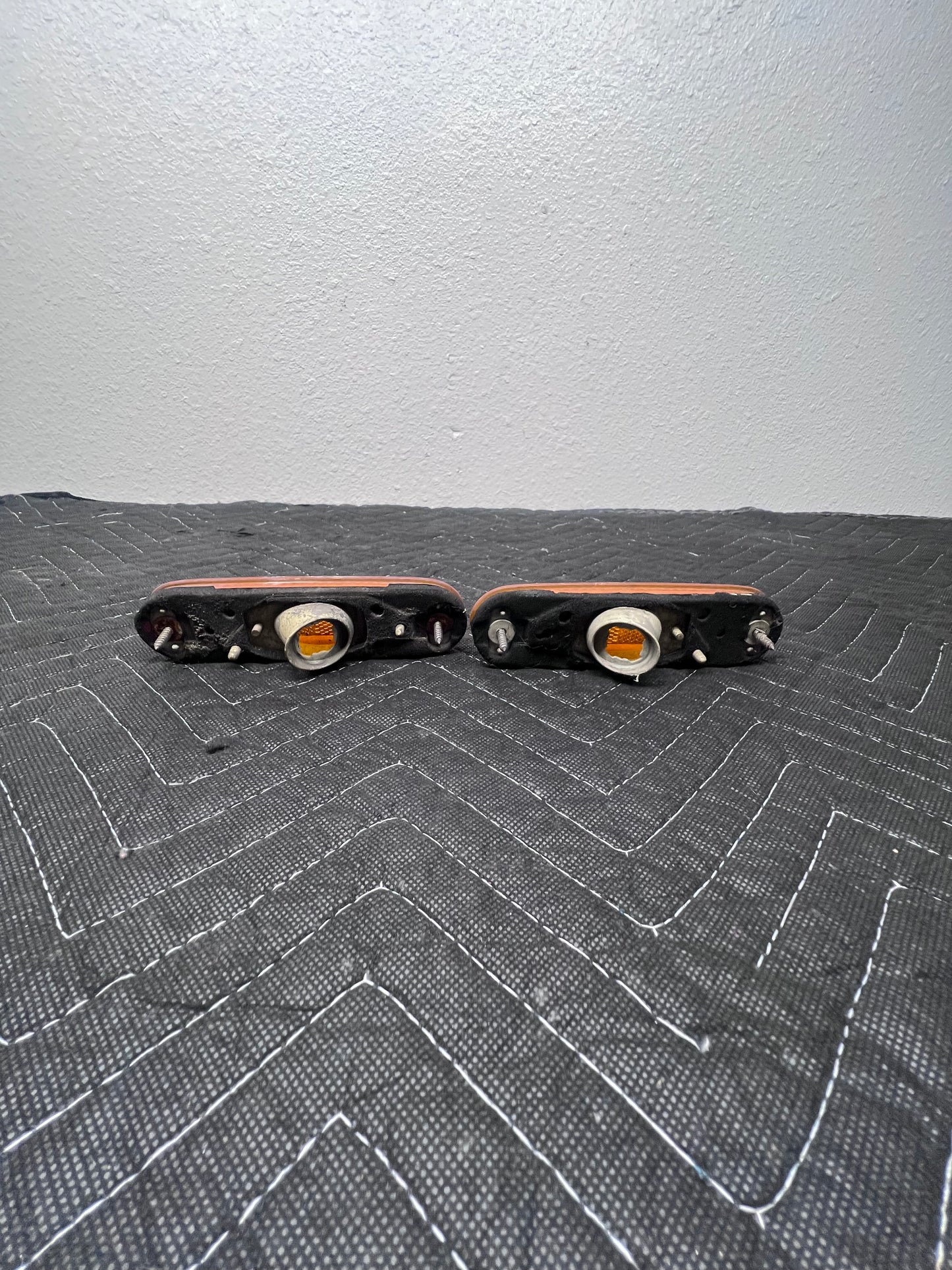 1990–1997 Mazda Miata Front Bumper Side Markers – OEM Amber Lens Pair