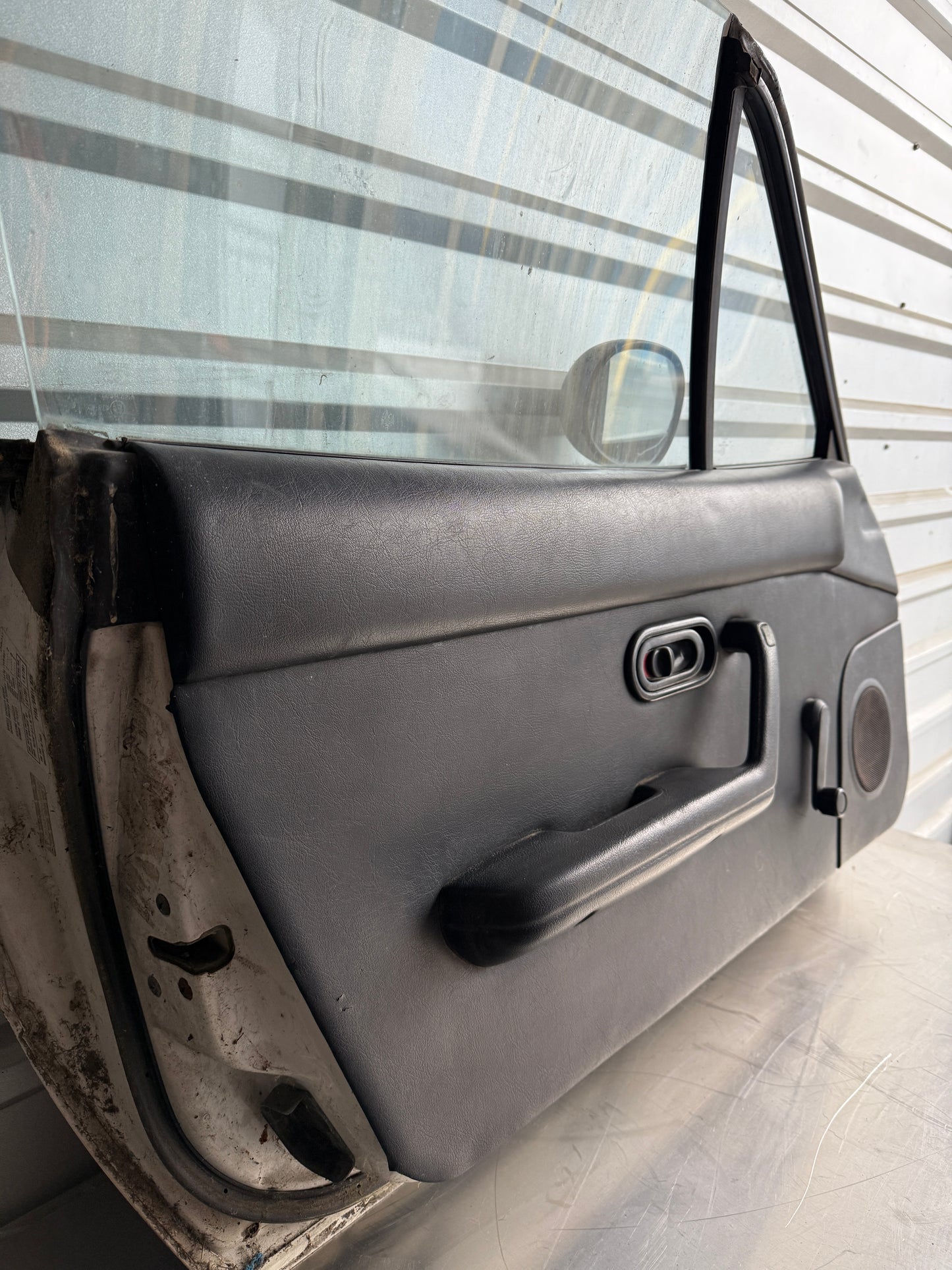 OEM White Driver Side Door Assembly – 1990–1997 Mazda Miata NA